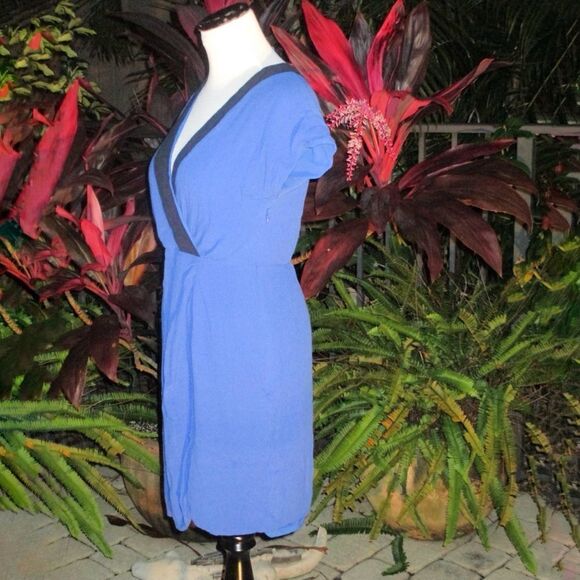 🍍3/$15🍍 J. Crew Surplice Dress - Picture 3 of 6